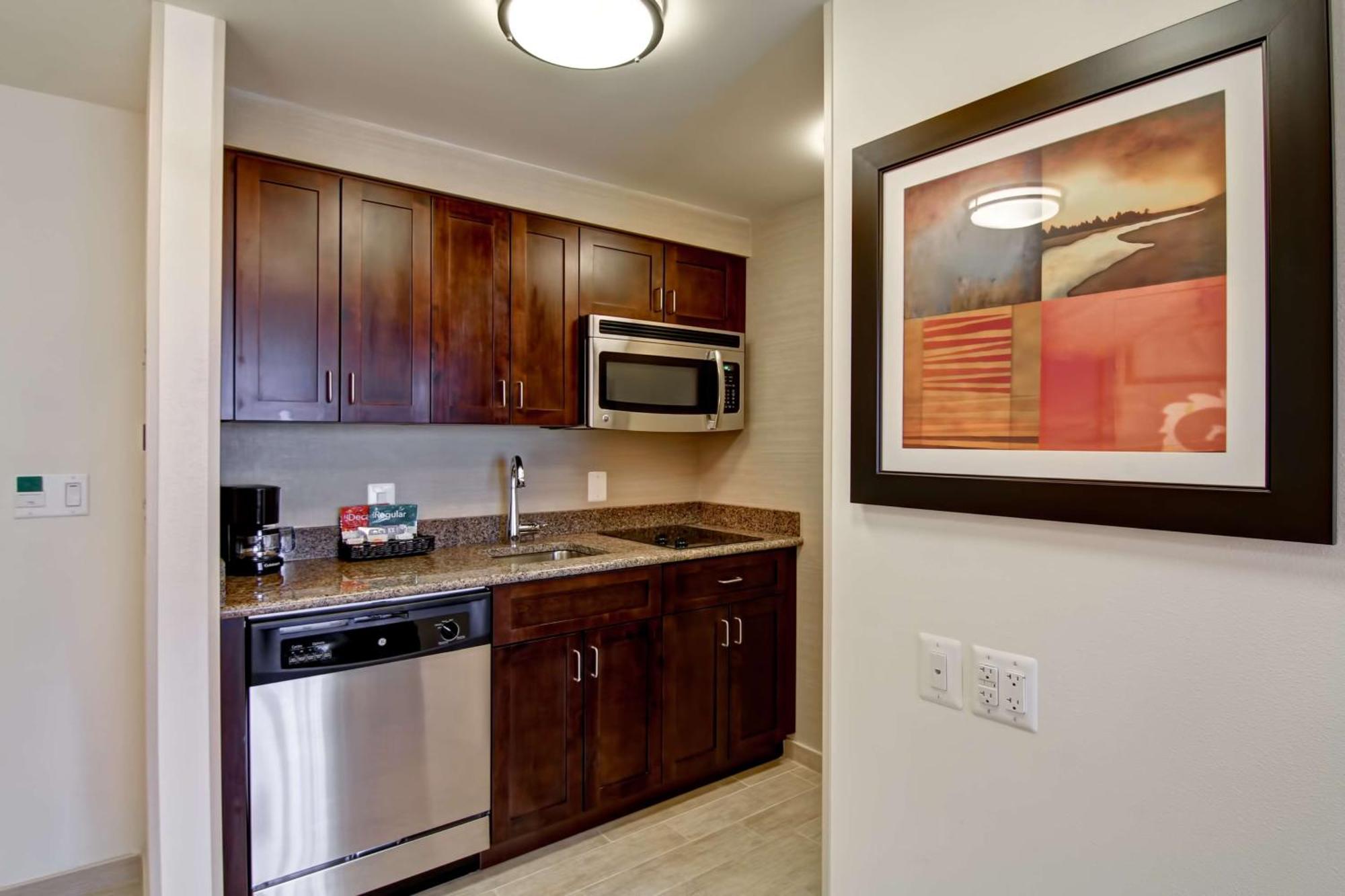 Homewood Suites By Hilton Woodbridge Exterior foto